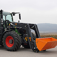 Fendt Vario 620  XB II 170 with underbody protection plate,  forestry engine hood protection, coupling plate